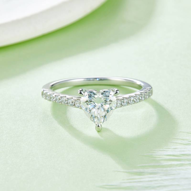 微镶心形S925银镀白金MoissaniteWomen's Ring1.0ctD级